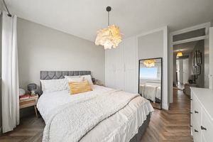 Photo 12- click for photo gallery